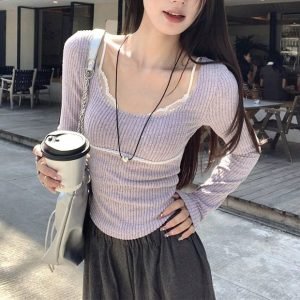 Фиттованный фиолетовый топ-базовый с вставками кружева (для наложения)